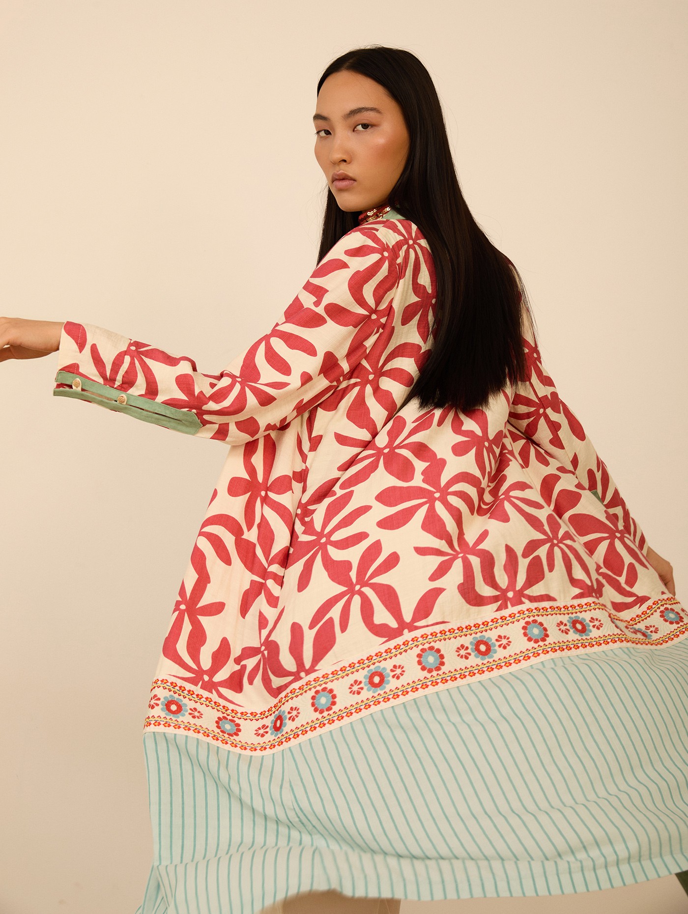Levita larga bimateria estampados de MEISIE – foto 2
