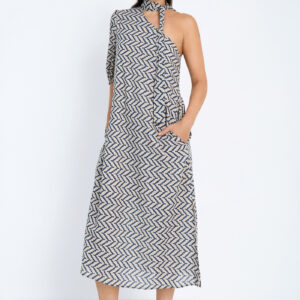 Vestido escote asimetrico de SKATIE – foto 1
