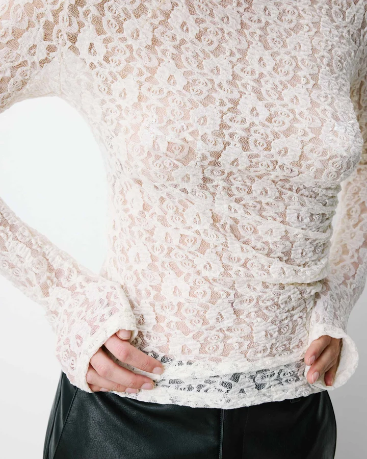 Top Fluido Avoine Escote Elegante de Grace & Mila – foto 3