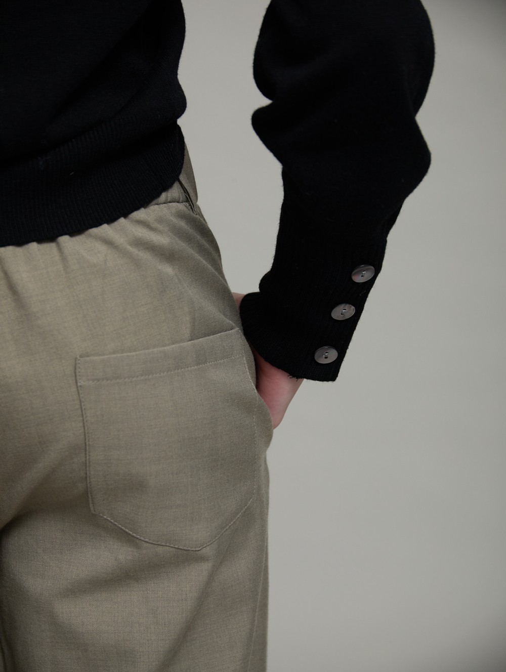 Pantalón con Hebilla en la Cintura de SKATIE – foto 3