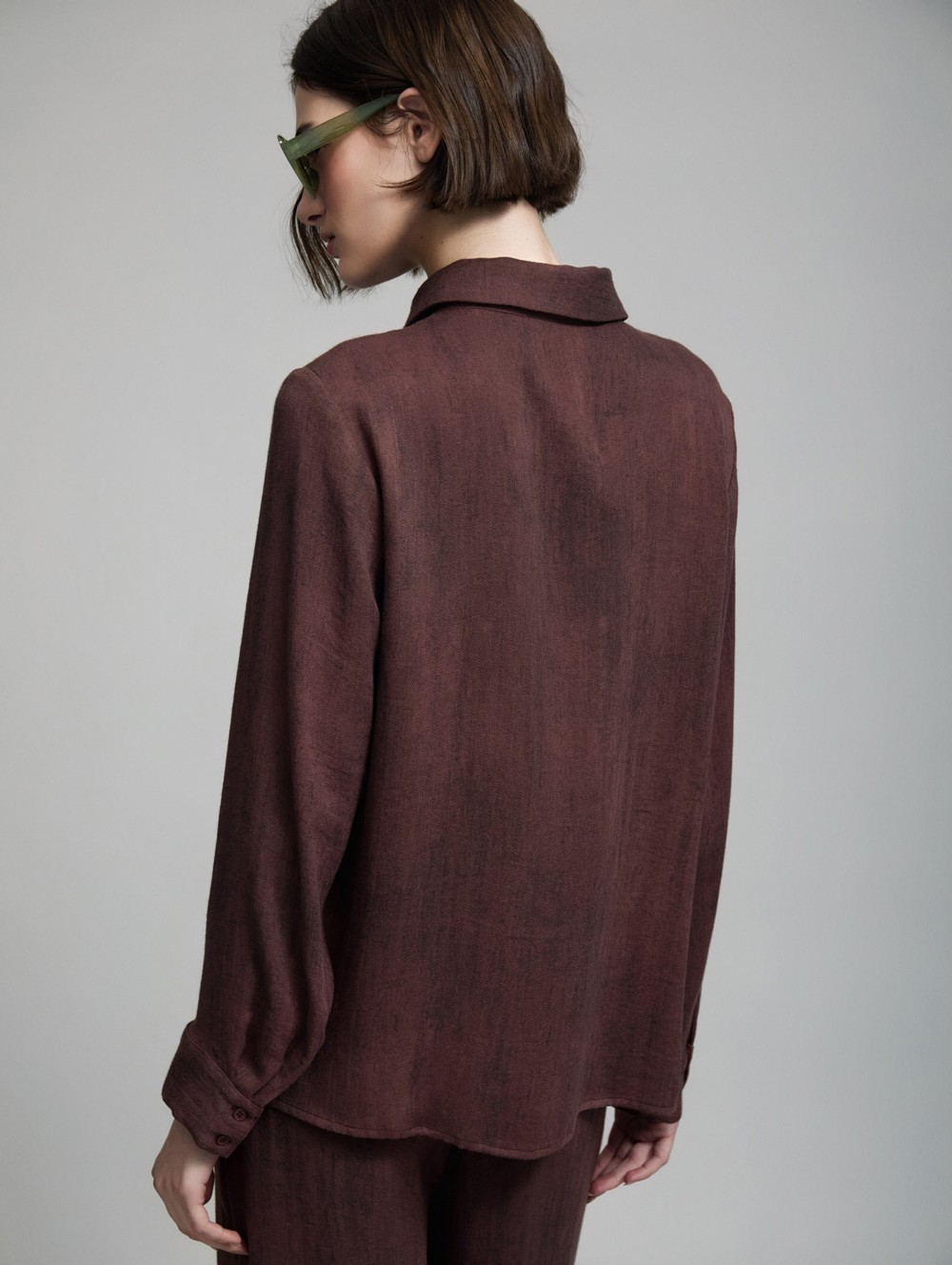 Camisa Fluida con Botonadura Frontal de SKATIE – foto 3