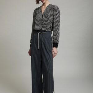 Pantalón a Rayas con Cinta Lateral de SKATIE – foto 1