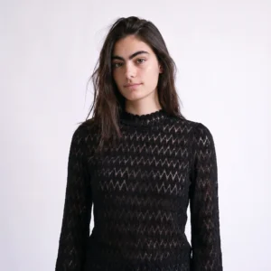 Blusa Fluida con Caída Elegante