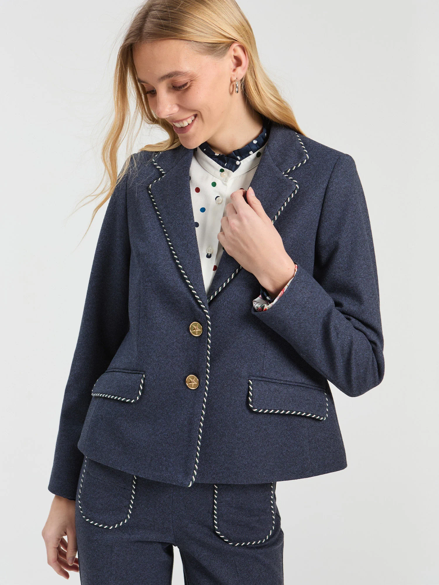 Chaqueta recta con tejido estructurado